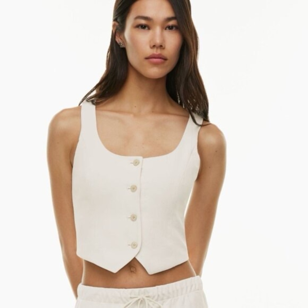 Aritzia Wilfred Rocco Vest Slim-fit Japanese crepe button-up vest Tan size 2 - Picture 2 of 8